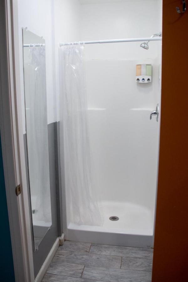 Melrose (adults Only) Hostel *