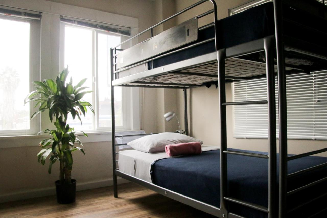 Melrose (adults Only) Hostal